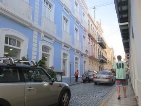 Narrow sidewalks in Old Town