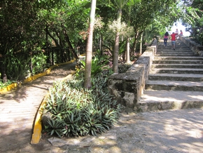 Steep ramps and sand at Tulum