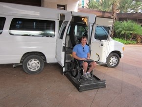 nassau-wheelchair-accessible-beach-excursion